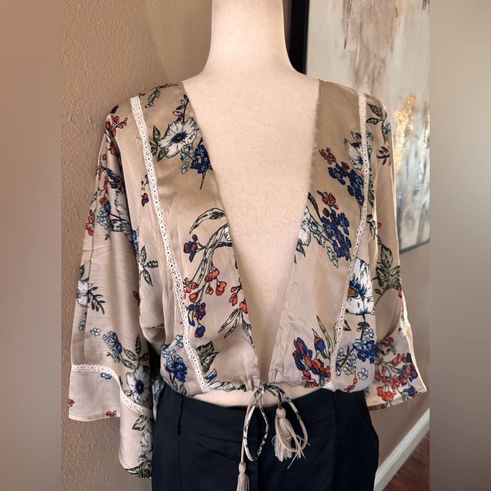 Floral Beige Women's Crop Front Tie Top - Picture 4 of 9
